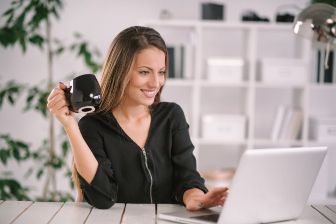 how-to-find-a-job-online-attractive-happy-woman-with-computer